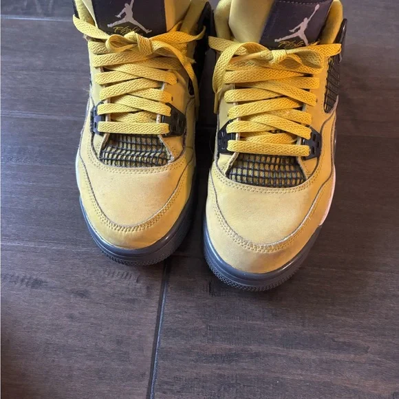 Jordan 4 Lightning 7Y - Picture 5 of 5